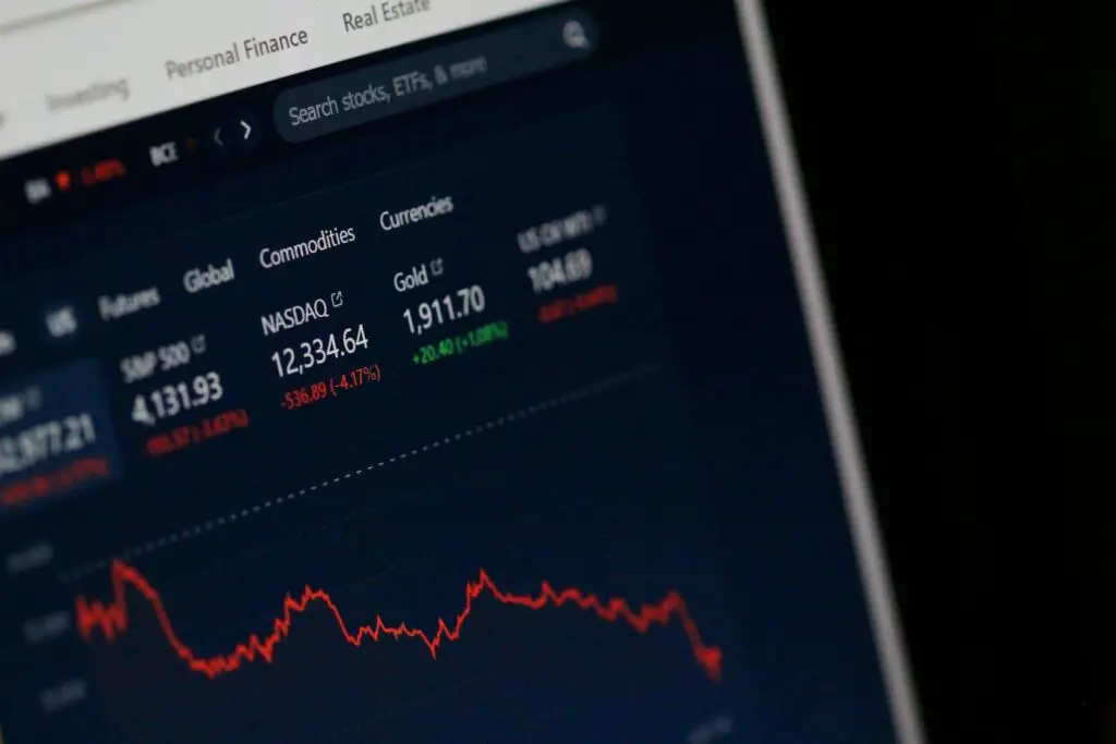 ETF obbligazionari VS ETF Monetari |  Cosa conviene?